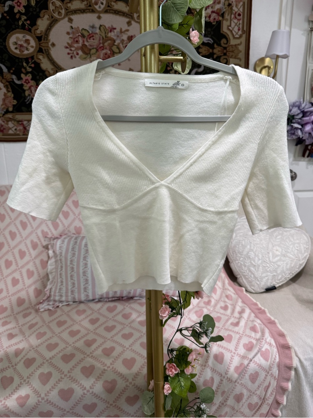 Altar'd State Cream Short Sleeve V-Neck Knit Crop Top